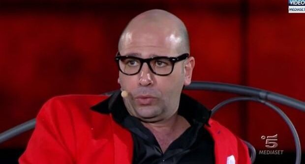 Checco Zalone show dalla De Filippi